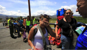Lee más sobre el artículo Colombia: proyecto de ley ofrece normalizar estatus a migrantes y refugiados venezolanos por 10 años